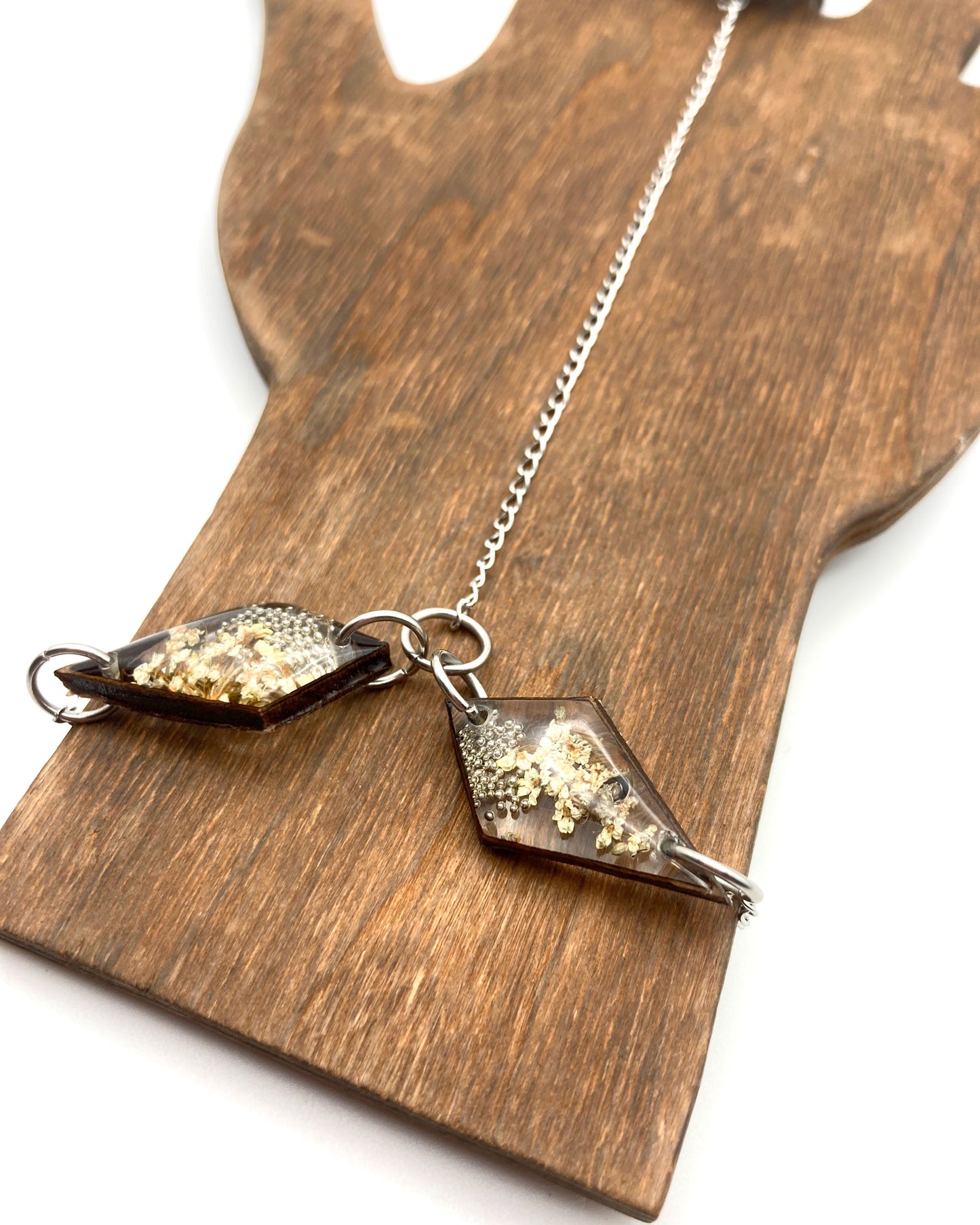 Hand in Bloom Handchain