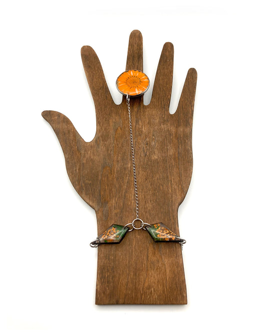 Hand in Bloom Handchain