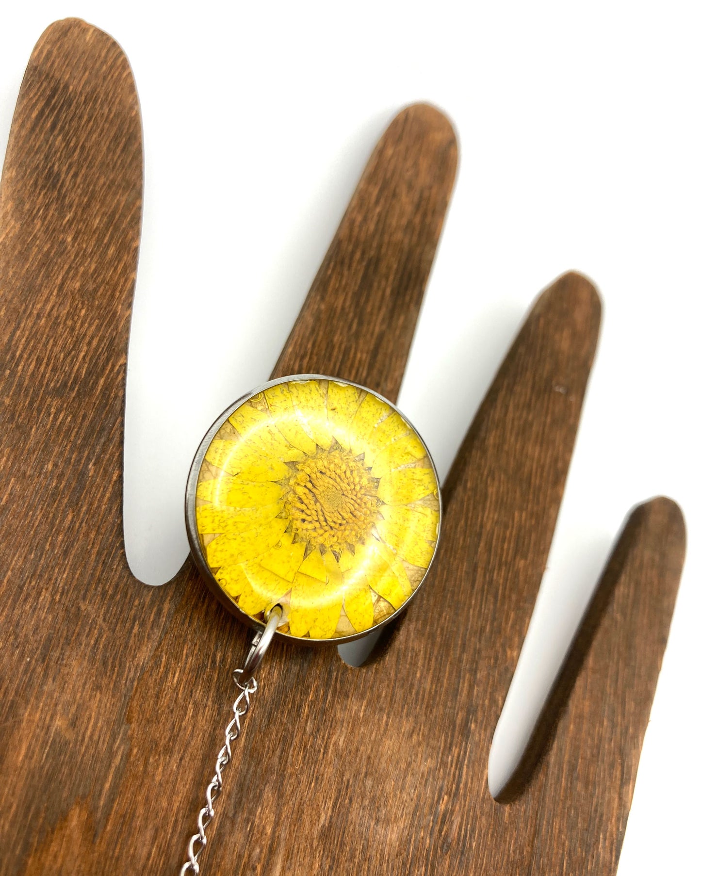Hand in Bloom Handchain